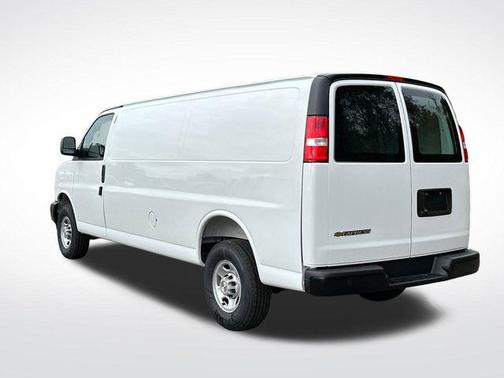 2025 Chevrolet Express 2500 RWD 2500 Extended Wheelbase WT