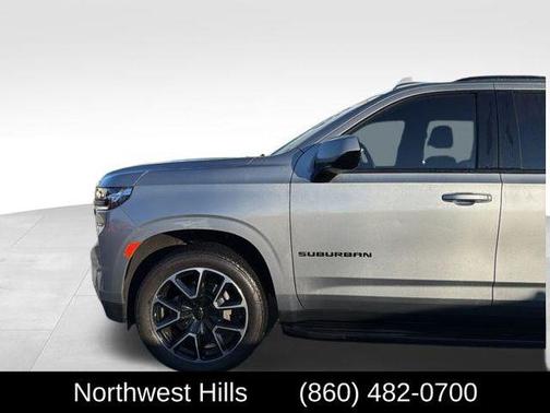 2023 Chevrolet Suburban RST