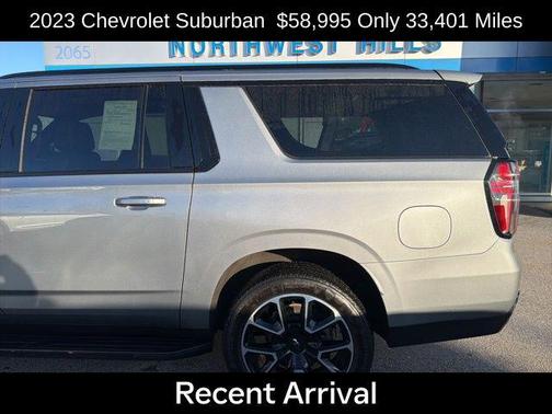 2023 Chevrolet Suburban RST