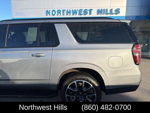 2023 Chevrolet Suburban RST