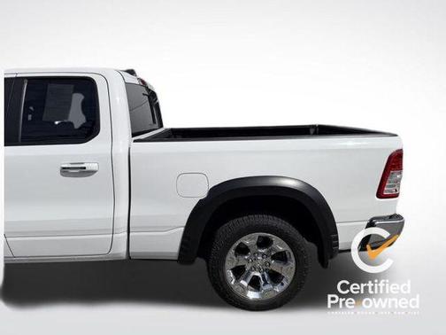 Bright White Clearcoat 2019 RAM 1500 Big Horn