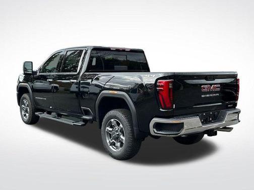 2026 GMC Sierra 2500 SLT