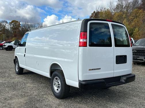 2025 Chevrolet Express 2500 RWD 2500 Regular Wheelbase WT