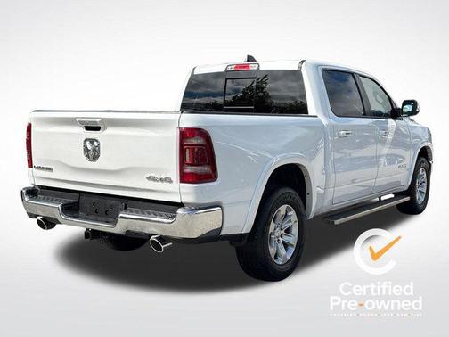 Ivory White Tri-Coat Pearlcoat 2022 RAM 1500 Laramie