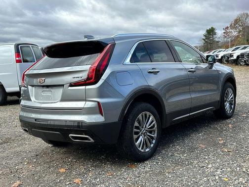 2025 Cadillac XT4 Premium Luxury
