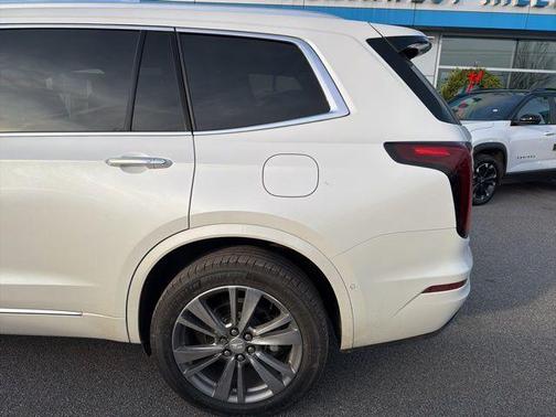 2022 Cadillac XT6 Premium Luxury AWD