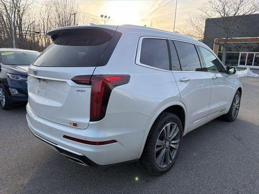 2022 Cadillac XT6 Premium Luxury AWD