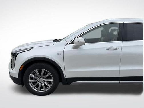Crystal White Tricoat 2023 Cadillac XT4 Premium Luxury