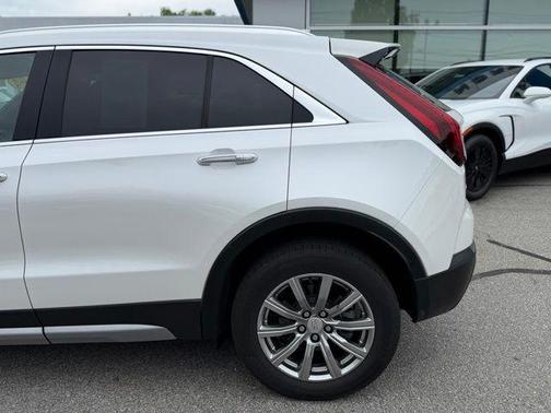 Crystal White Tricoat 2023 Cadillac XT4 Premium Luxury