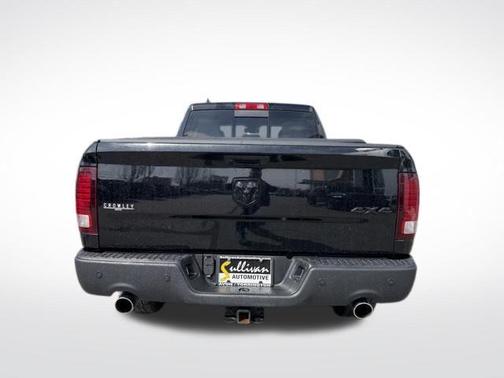 Diamond Black Crystal Pearlcoat 2019 RAM 1500 Classic Warlock Quad Cab 4x4 6'4' Box