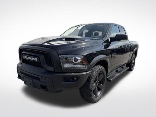 Diamond Black Crystal Pearlcoat 2019 RAM 1500 Classic Warlock Quad Cab 4x4 6'4' Box