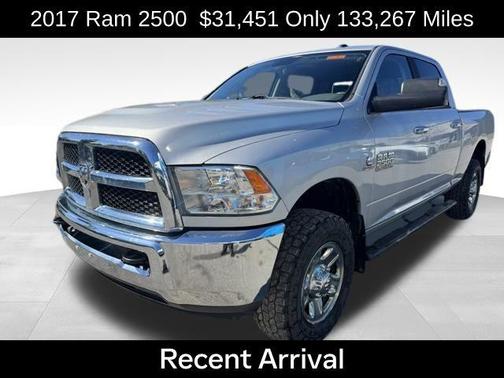 2017 RAM 2500 SLT Crew Cab 4x4 6'4' Box
