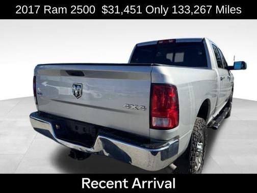 2017 RAM 2500 SLT Crew Cab 4x4 6'4' Box
