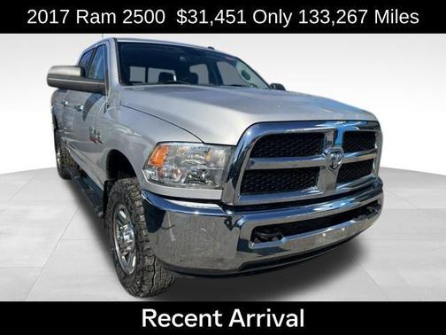 2017 RAM 2500 SLT Crew Cab 4x4 6'4' Box
