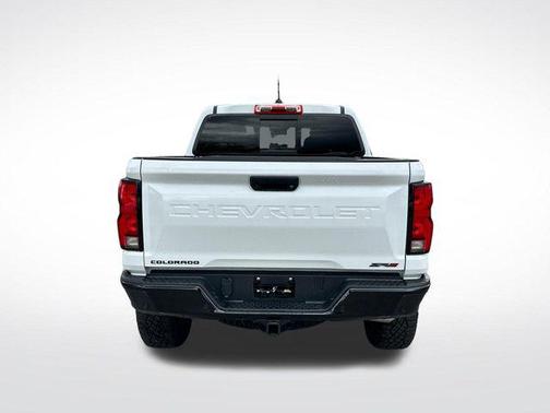 Summit White 2024 Chevrolet Colorado ZR2