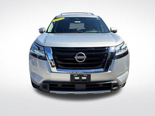 Brilliant Silver Metallic 2023 Nissan Pathfinder Platinum 4WD