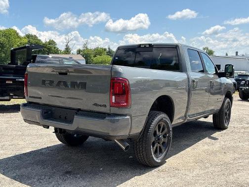 Ceramic White 2026 RAM 2500 Laramie Crew Cab 4x4 6'4' Box