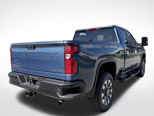 Lakeshore Blue Metallic 2025 Chevrolet Silverado 2500 Custom