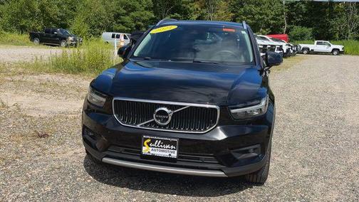 2021 Volvo XC40 T5 Momentum