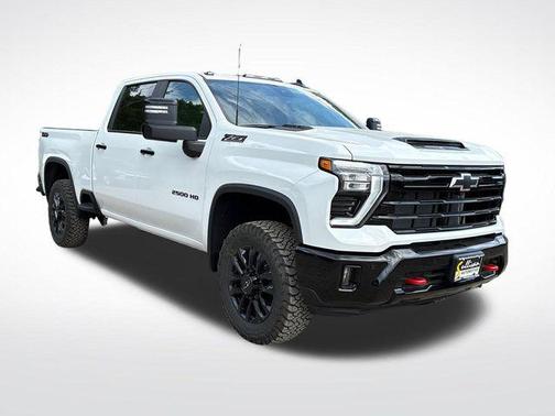 Summit White 2026 Chevrolet Silverado 2500 LT