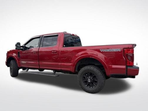 Rapid Red Metallic Tinted Clearcoat 2022 Ford F-350 Lariat