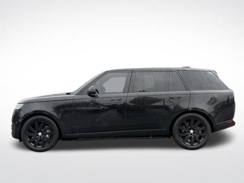 Ligurian Black SV Bespoke Ultra Metallic Gloss 2024 Land Rover Range Rover P400 SE