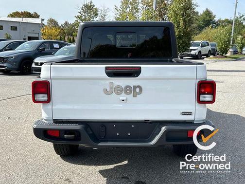 2023 Jeep Gladiator Overland