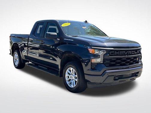 Dark Ash Metallic 2022 Chevrolet Silverado 1500 Custom