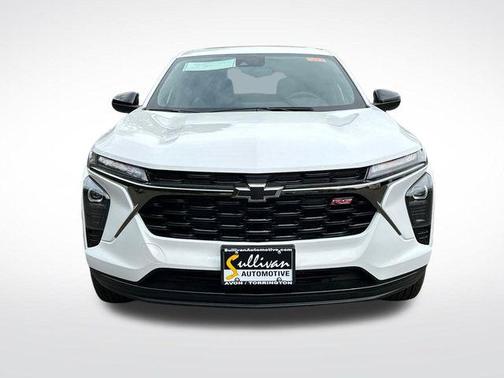 Summit White 2026 Chevrolet Trax FWD 1RS