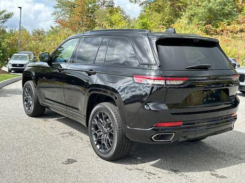 2025 Jeep Grand Cherokee Summit