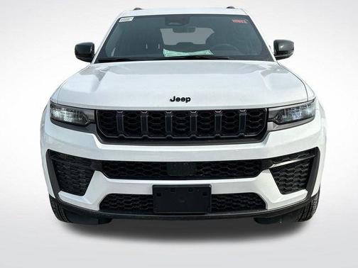 2026 Jeep Grand Cherokee Altitude