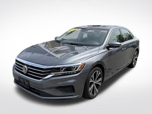 Platinum Gray Metallic 2020 Volkswagen Passat 2.0T SE