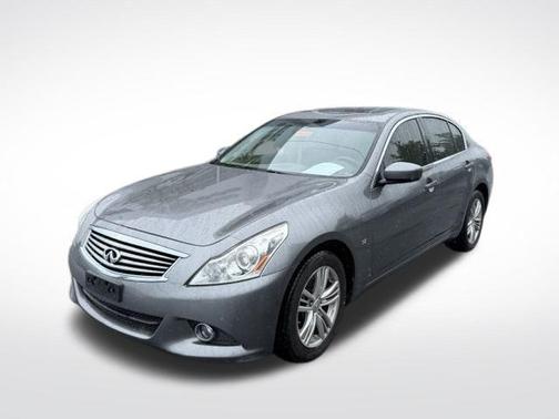 Graphite Shadow 2015 INFINITI Q40 Base