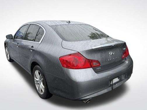 Graphite Shadow 2015 INFINITI Q40 Base