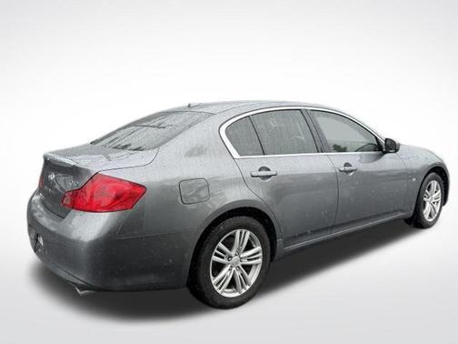 Graphite Shadow 2015 INFINITI Q40 Base
