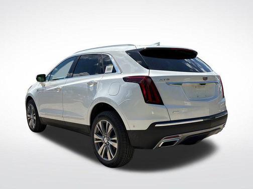 Crystal White Tricoat 2026 Cadillac XT5 Premium Luxury