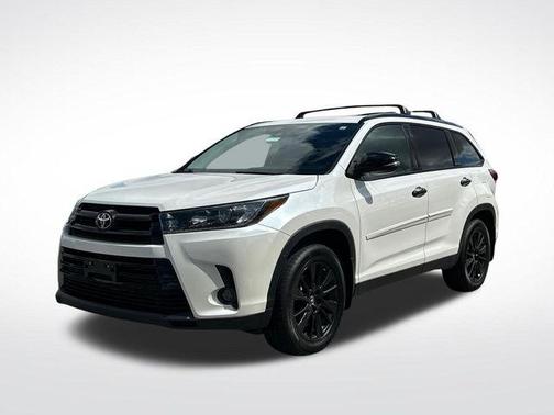 Blizzard Pearl 2019 Toyota Highlander SE