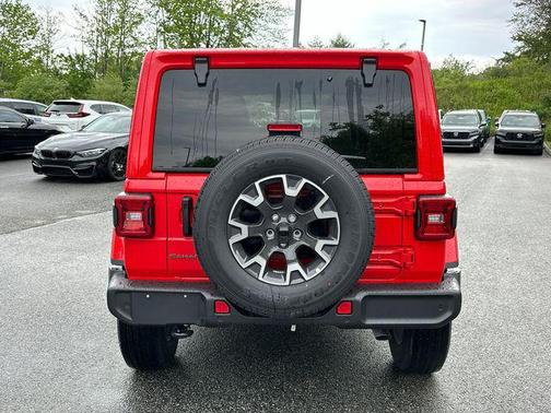 2025 Jeep Wrangler 4-Door Sahara 4x4
