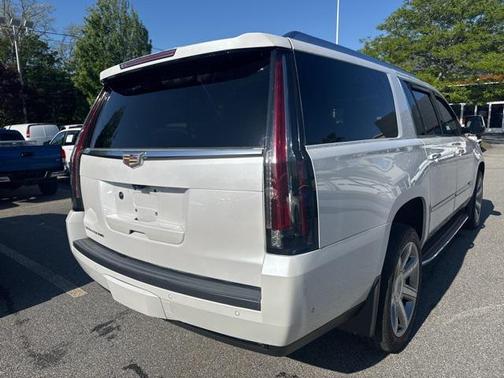2020 Cadillac Escalade ESV Luxury