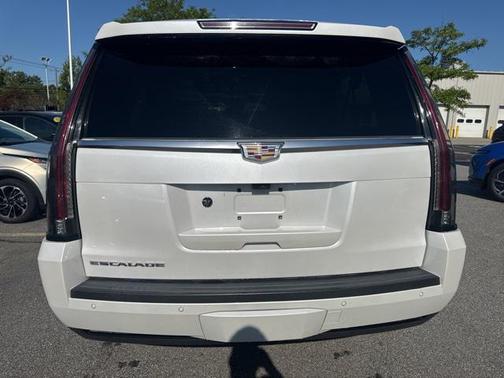 2020 Cadillac Escalade ESV Luxury