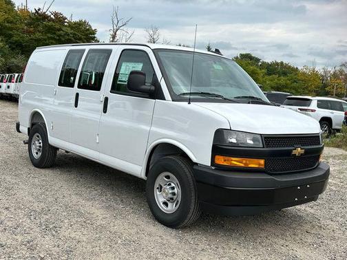 2025 Chevrolet Express 2500 RWD 2500 Regular Wheelbase WT