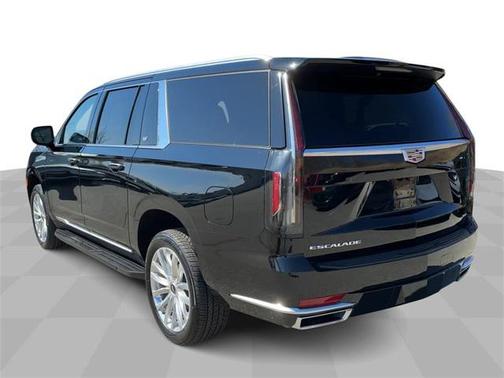 2022 Cadillac Escalade ESV Luxury