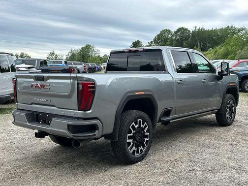 2025 GMC Sierra 2500 Denali