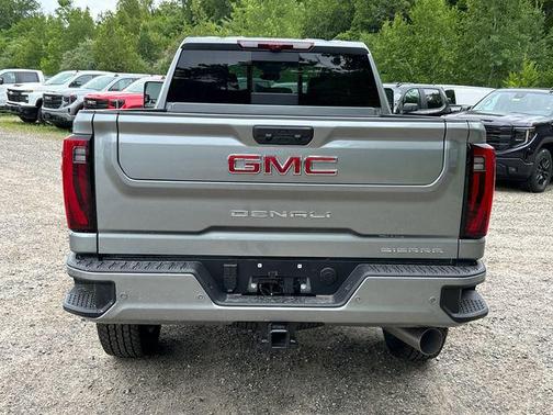 2025 GMC Sierra 2500 Denali