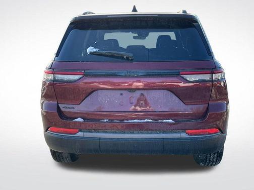 2026 Jeep Grand Cherokee Altitude