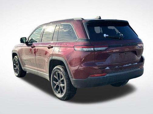 2026 Jeep Grand Cherokee Altitude