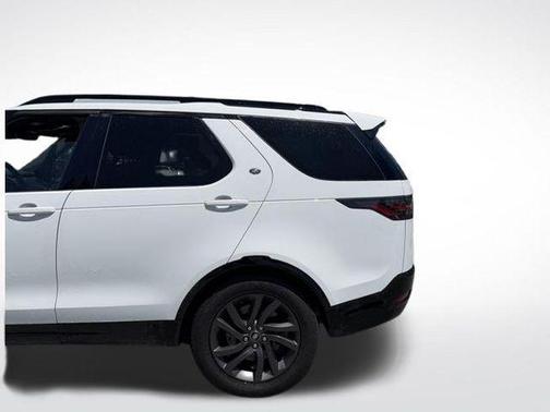 Fuji White 2021 Land Rover Discovery P360 S R-Dynamic