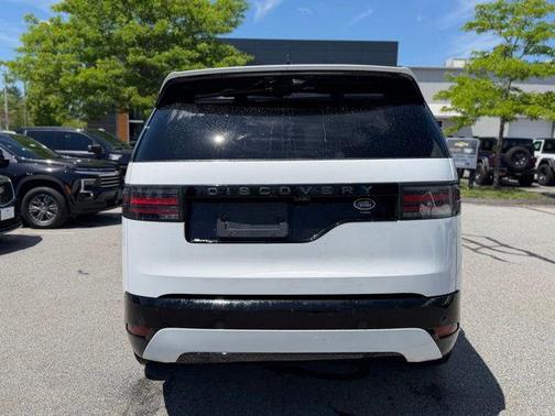 Fuji White 2021 Land Rover Discovery P360 S R-Dynamic