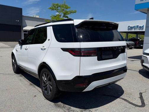 Fuji White 2021 Land Rover Discovery P360 S R-Dynamic