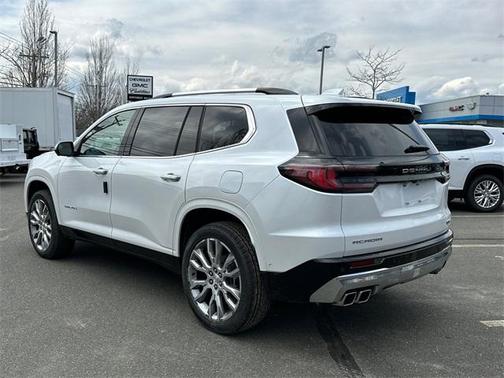 2025 GMC Acadia Denali